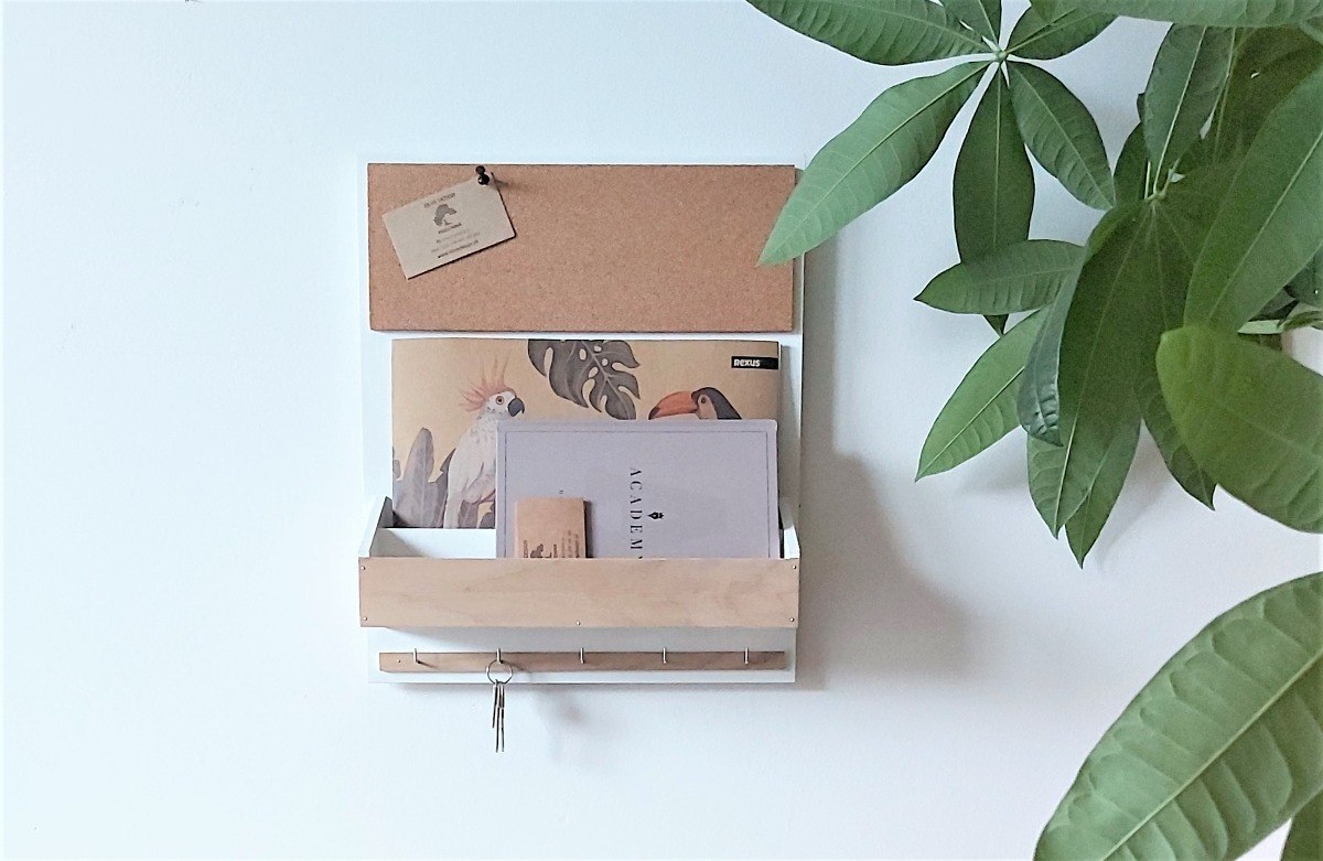 Drewniany organizer, na ścianę, na ulotki Drewniany organizer, na ścianę, na ulotki
