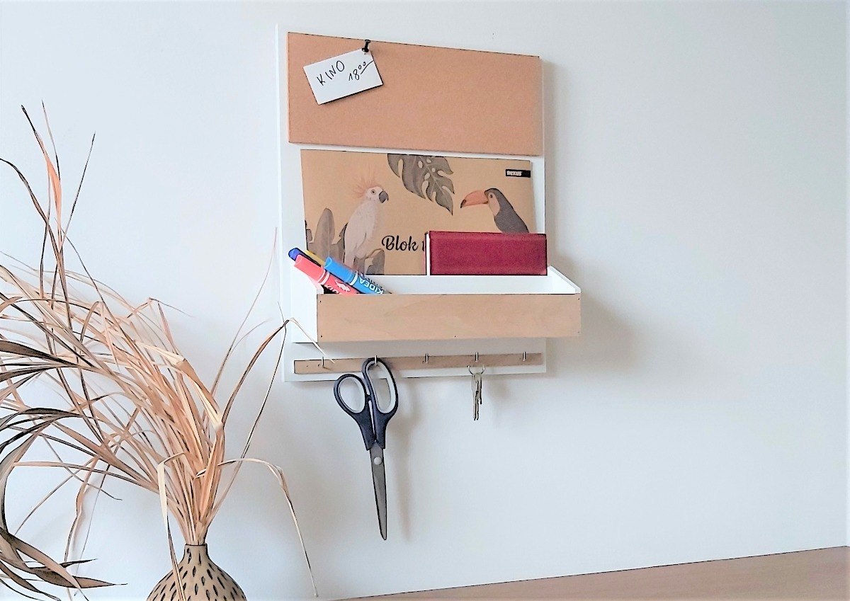 Drewniany organizer, na ścianę, na ulotki Drewniany organizer, na ścianę, na ulotki