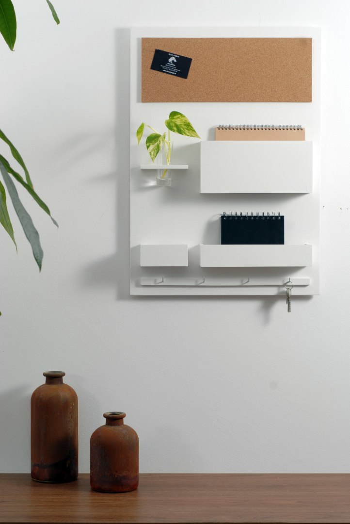 Organizer ścienny, 45 x 63 cm, drewniany, biały Organizer ścienny, 45 x 63 cm, drewniany, biały