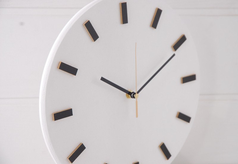 Scandi Clock - bezgłośny zegar drewniany 30 cm, Scandi Clock - bezgłośny zegar drewniany 30 cm,