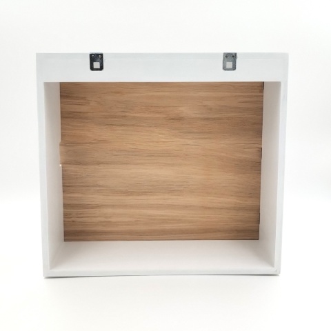 Skrzynka maskująca na ścianę